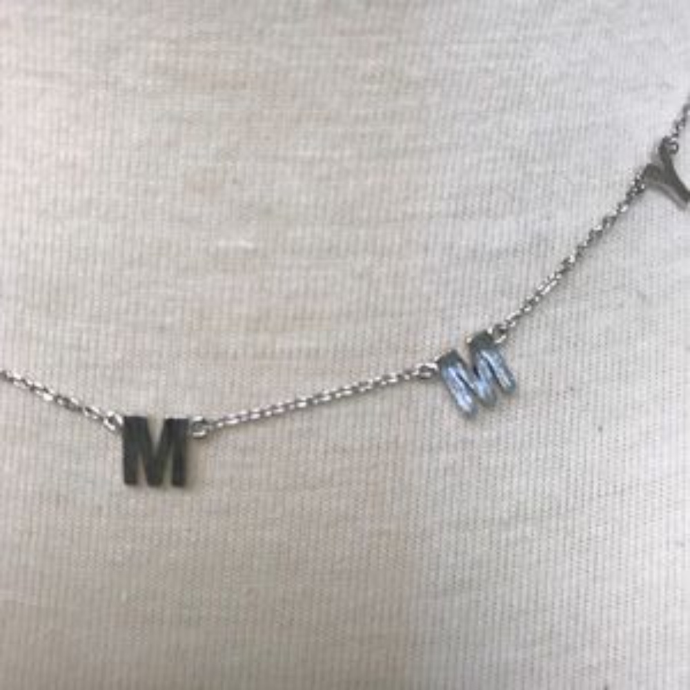 "MOMMY" Necklace - Picture 3 of 7